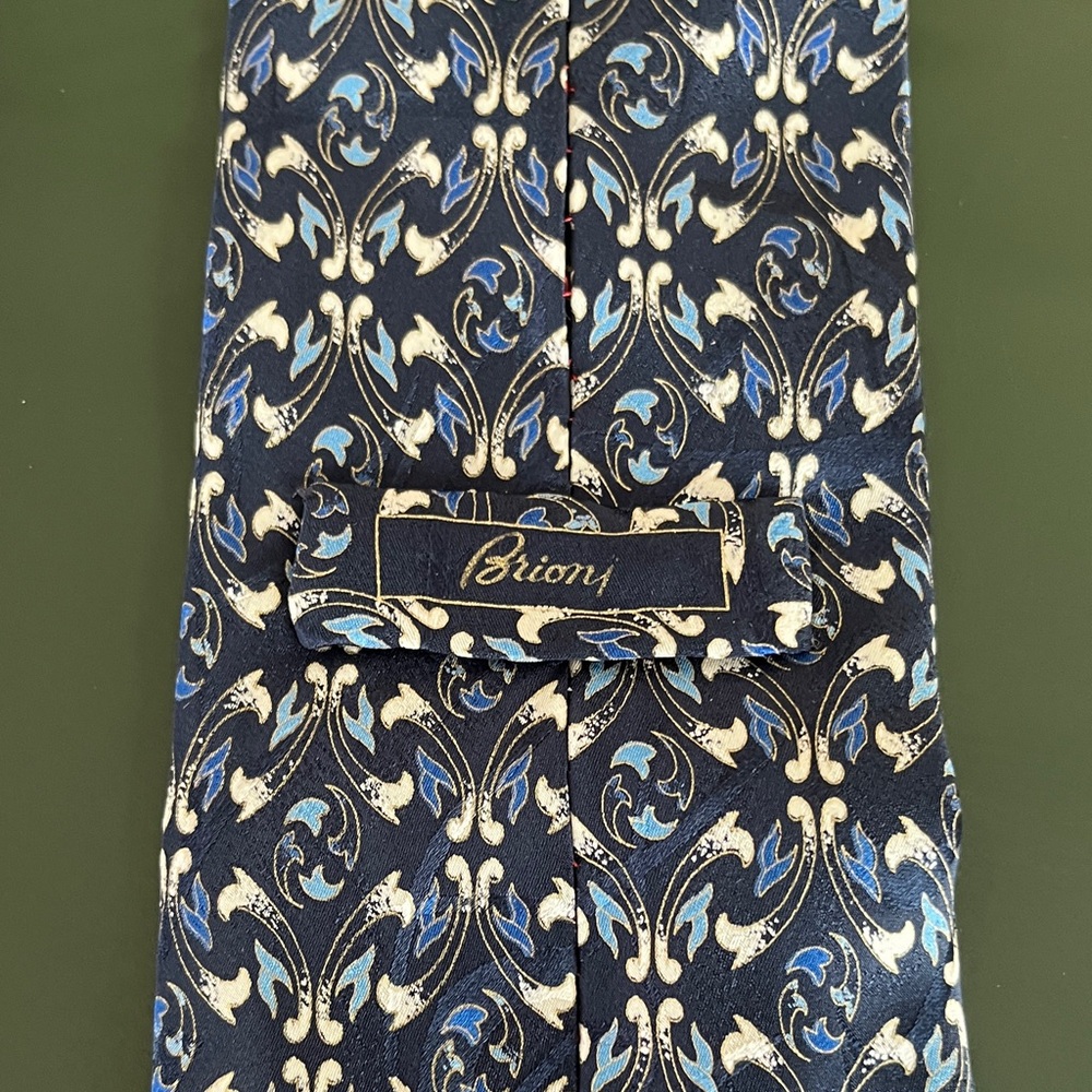 Brioni Navy Blue Silk Tie with Light Blue and Cream Motif